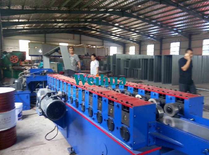 掛墻式消火栓箱自動生產(chǎn)線 mmexport1500359036930.jpg